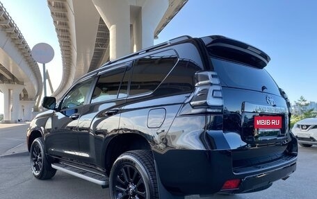 Toyota Land Cruiser Prado 150 рестайлинг 2, 2021 год, 8 000 000 рублей, 2 фотография