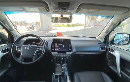 Toyota Land Cruiser Prado 150 рестайлинг 2, 2021 год, 8 000 000 рублей, 12 фотография