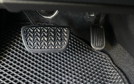 Toyota Land Cruiser Prado 150 рестайлинг 2, 2021 год, 8 000 000 рублей, 16 фотография
