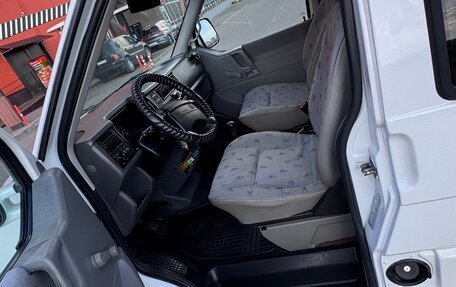 Volkswagen Caravelle T4, 1997 год, 1 150 000 рублей, 13 фотография