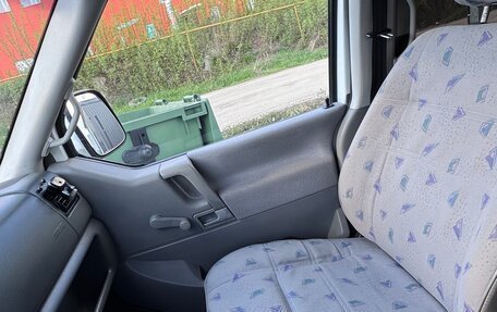 Volkswagen Caravelle T4, 1997 год, 1 150 000 рублей, 14 фотография