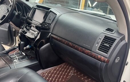 Toyota Land Cruiser 200, 2013 год, 3 450 000 рублей, 16 фотография