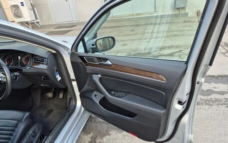 Volkswagen Passat B8 рестайлинг, 2017 год, 1 650 000 рублей, 11 фотография