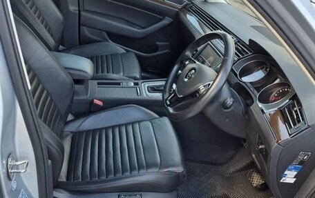 Volkswagen Passat B8 рестайлинг, 2017 год, 1 650 000 рублей, 10 фотография