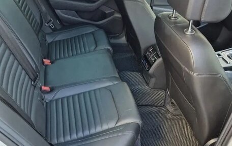 Volkswagen Passat B8 рестайлинг, 2017 год, 1 650 000 рублей, 14 фотография