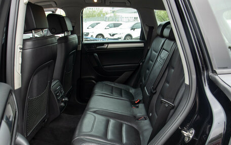 Volkswagen Touareg III, 2010 год, 1 898 000 рублей, 8 фотография