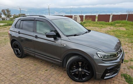 Volkswagen Tiguan II, 2019 год, 4 000 000 рублей, 1 фотография
