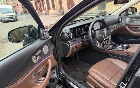 Mercedes-Benz E-Класс, 2019 год, 4 100 000 рублей, 8 фотография