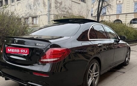 Mercedes-Benz E-Класс, 2019 год, 4 100 000 рублей, 3 фотография