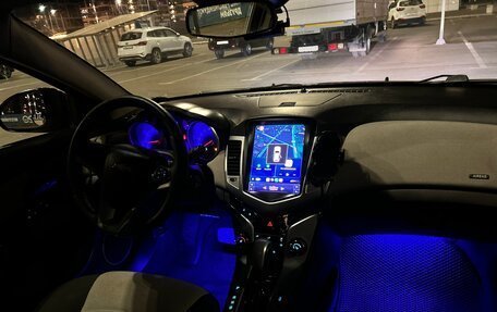Chevrolet Cruze II, 2011 год, 880 000 рублей, 8 фотография