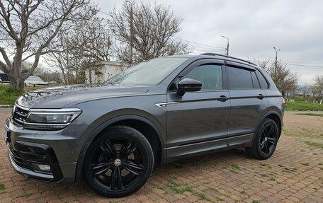 Volkswagen Tiguan II, 2019 год, 4 000 000 рублей, 2 фотография