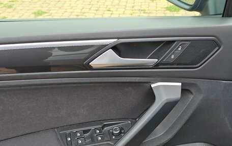 Volkswagen Tiguan II, 2019 год, 4 000 000 рублей, 14 фотография