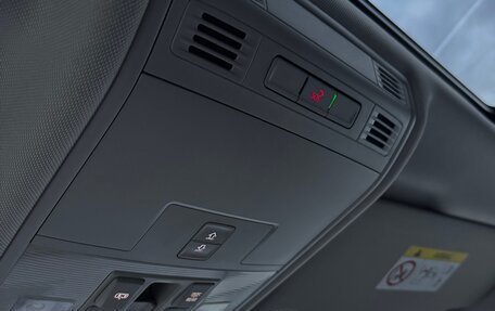 Volkswagen Tiguan II, 2019 год, 3 300 000 рублей, 13 фотография