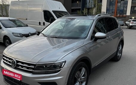 Volkswagen Tiguan II, 2019 год, 3 300 000 рублей, 2 фотография