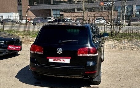 Volkswagen Touareg III, 2004 год, 670 000 рублей, 3 фотография