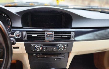 BMW 3 серия, 2011 год, 1 400 000 рублей, 2 фотография