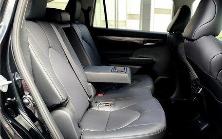 Toyota Highlander, 2026 год, 5 790 000 рублей, 26 фотография