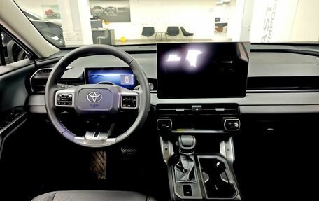 Toyota RAV4, 2026 год, 4 680 000 рублей, 9 фотография