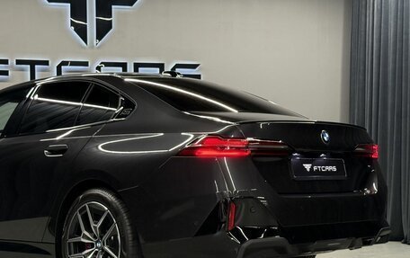 BMW 5 серия, 2025 год, 7 994 000 рублей, 7 фотография