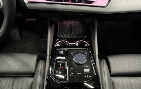 BMW 5 серия, 2025 год, 7 994 000 рублей, 19 фотография