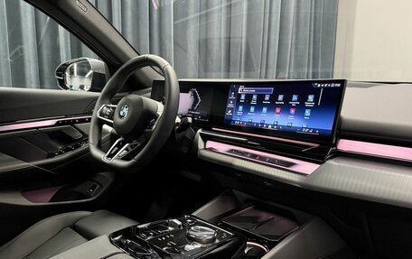 BMW 5 серия, 2025 год, 7 994 000 рублей, 22 фотография