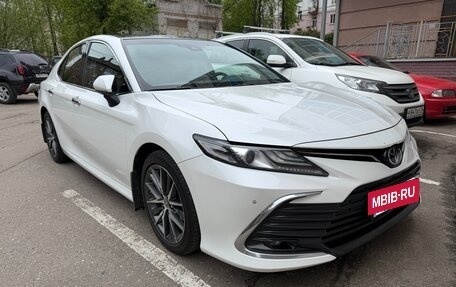 Toyota Camry, 2022 год, 3 200 000 рублей, 3 фотография