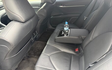 Toyota Camry, 2022 год, 3 200 000 рублей, 12 фотография