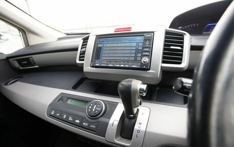 Honda Freed I, 2011 год, 950 000 рублей, 16 фотография