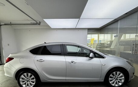 Opel Astra J, 2013 год, 745 000 рублей, 10 фотография