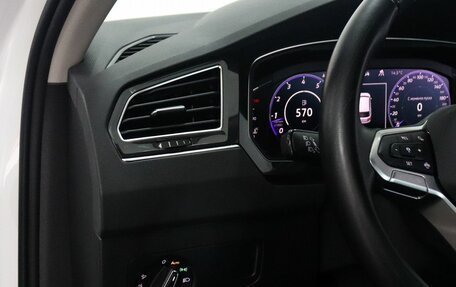 Volkswagen Tiguan II, 2021 год, 3 149 000 рублей, 13 фотография