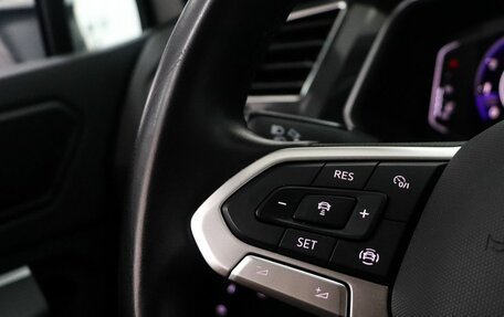 Volkswagen Tiguan II, 2021 год, 3 149 000 рублей, 15 фотография