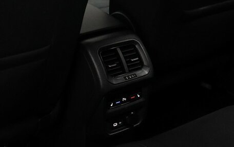 Volkswagen Tiguan II, 2021 год, 3 149 000 рублей, 12 фотография