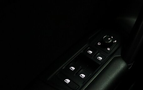 Volkswagen Tiguan II, 2021 год, 3 149 000 рублей, 19 фотография
