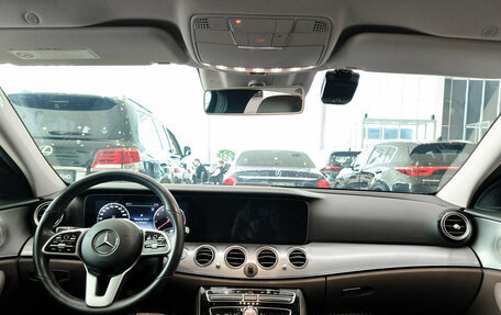 Mercedes-Benz E-Класс, 2020 год, 4 299 000 рублей, 17 фотография
