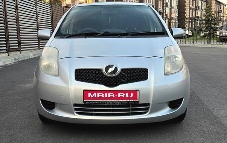 Toyota Vitz, 2005 год, 380 000 рублей, 1 фотография