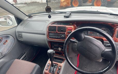 Suzuki Escudo III, 1998 год, 1 100 000 рублей, 3 фотография