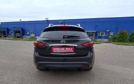 Infiniti QX70, 2013 год, 2 400 000 рублей, 5 фотография
