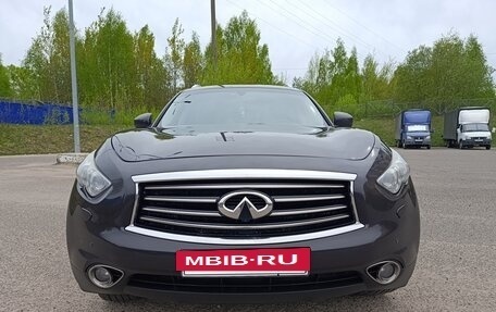 Infiniti QX70, 2013 год, 2 400 000 рублей, 2 фотография