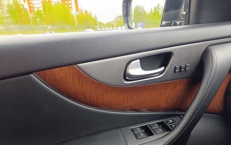Infiniti QX70, 2013 год, 2 400 000 рублей, 15 фотография