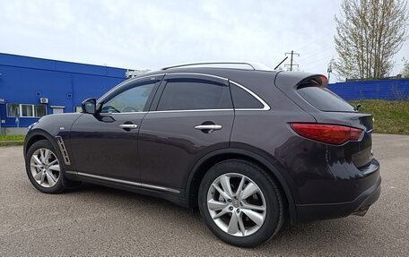 Infiniti QX70, 2013 год, 2 400 000 рублей, 6 фотография