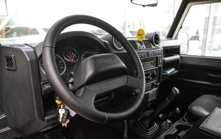 Land Rover Defender I, 2009 год, 2 598 000 рублей, 12 фотография