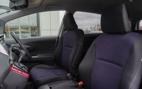 Toyota Wish II, 2017 год, 1 599 000 рублей, 14 фотография