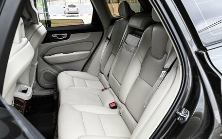 Volvo XC60 II, 2018 год, 3 669 000 рублей, 11 фотография