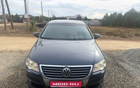 Volkswagen Passat B6, 2006 год, 600 000 рублей, 1 фотография