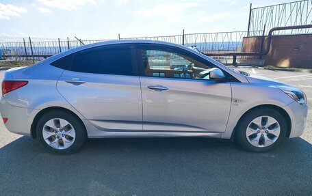 Hyundai Solaris II рестайлинг, 2016 год, 1 100 000 рублей, 2 фотография