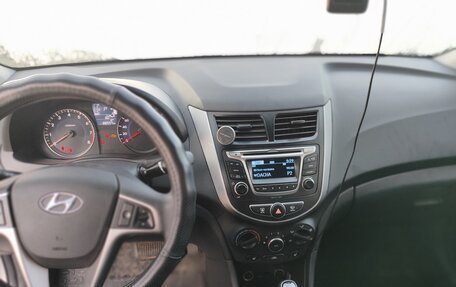 Hyundai Solaris II рестайлинг, 2016 год, 1 100 000 рублей, 5 фотография