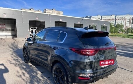 KIA Sportage IV рестайлинг, 2021 год, 2 350 000 рублей, 5 фотография