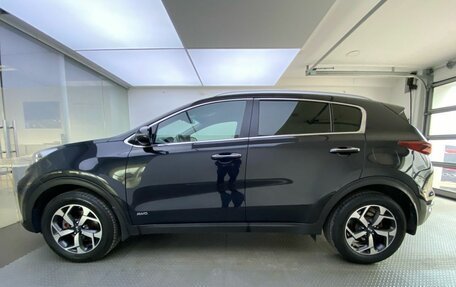 KIA Sportage IV рестайлинг, 2020 год, 2 600 000 рублей, 10 фотография
