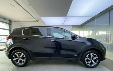 KIA Sportage IV рестайлинг, 2020 год, 2 600 000 рублей, 5 фотография