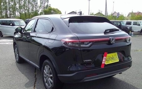 Honda Vezel, 2023 год, 1 740 000 рублей, 3 фотография